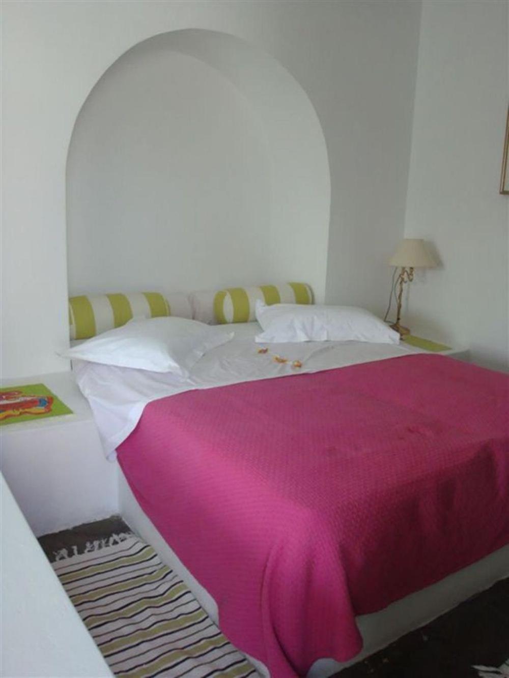 Kontseta Hotel Mérichas Buitenkant foto